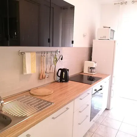 Laura Apartament *